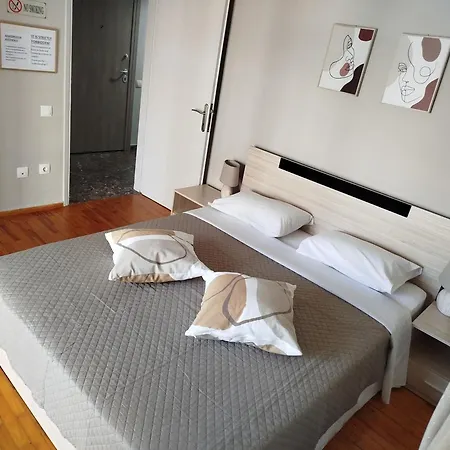 George's Old House Apartman *