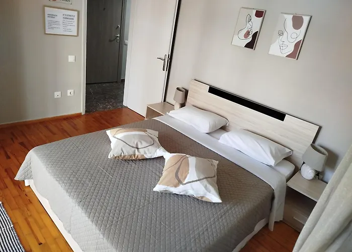 George's Old House Apartment *