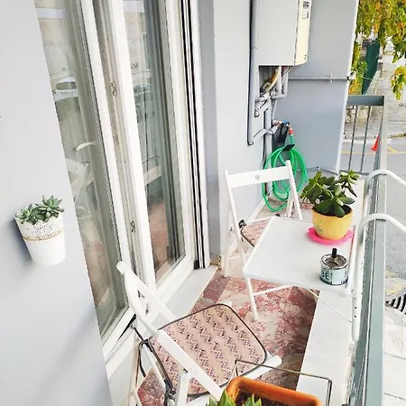 George's Old House Apartment